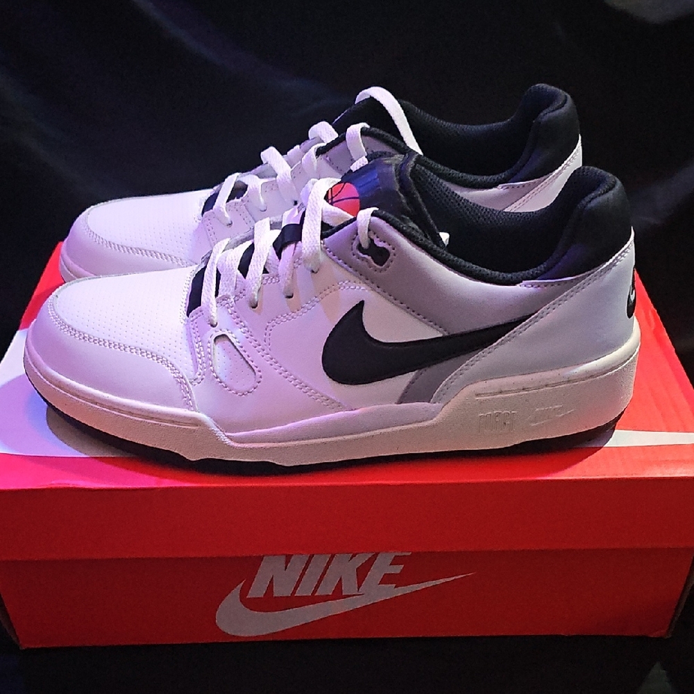 *Brand New* Nike Full Force Los